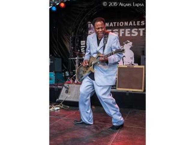 CoffeeTalk Jazz Radio Welcomes Blue and Guitar Legend Tee Dee Young 4.22.2023