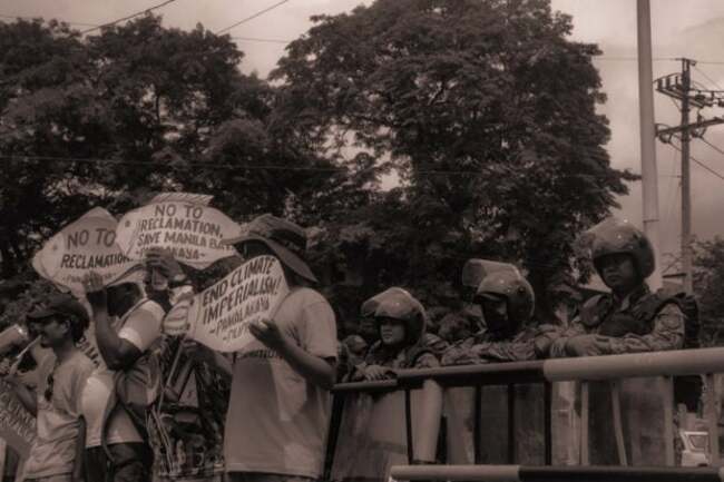 Fisherfolk, environmental activists hold anti-reclamation protests to commemorate Earth Day