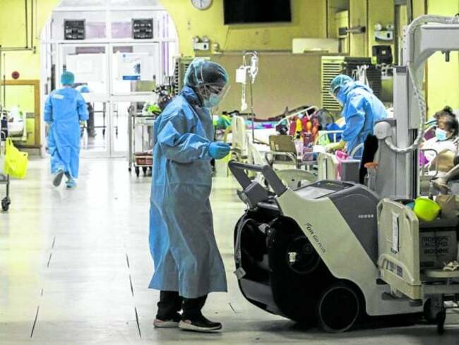 Gov't still owes 20,000 healthcare workers P1.94 billion in backpay