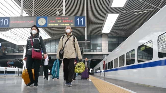 China to launch more trains for holiday travel rush