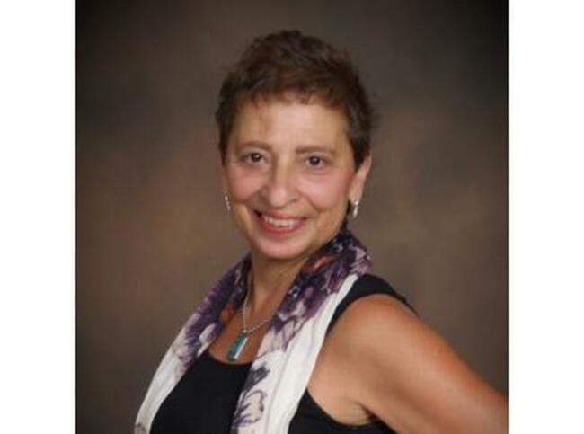 Close Up Radio Welcomes Back Rhonda Farrah of Help Me Rhonda Now