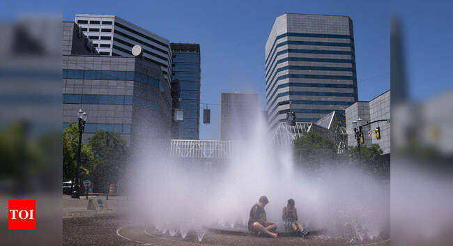 Trapped by 'heat dome', US, Canada bakes under record-smashing hot weather