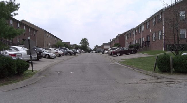 2 dead in Sunday morning shooting in Lexington
