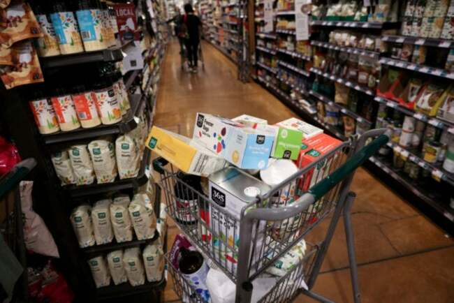 US economic growth slowed in Q1 as businesses draw down inventories