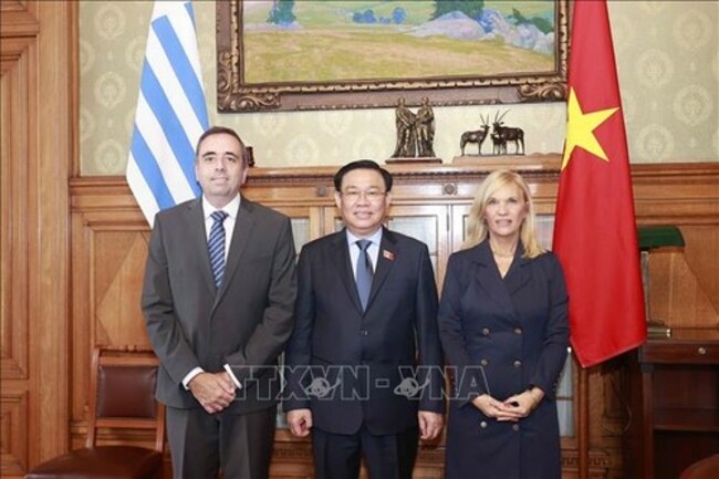 Vietnam's NA signs first cooperation agreement with Uruguay parliament