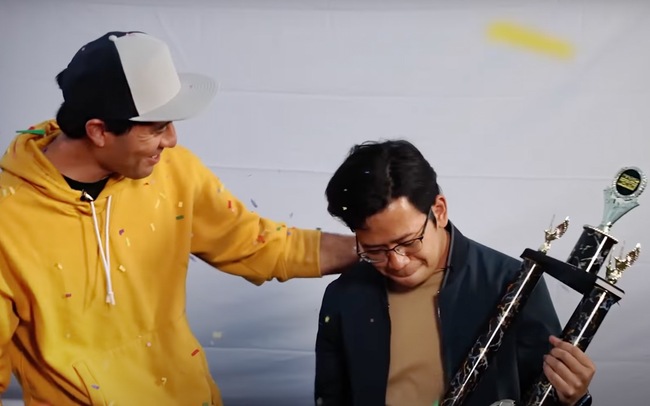 COLLABORATION WITH ZACH KING A GIFT FOR FANS