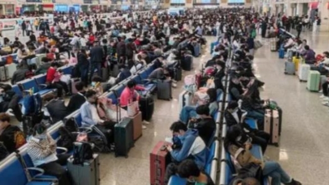 China reports record railway trips on 1st day of May Day holiday