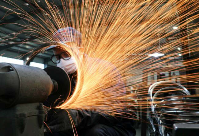 China factory activity unexpectedly shrank in April
