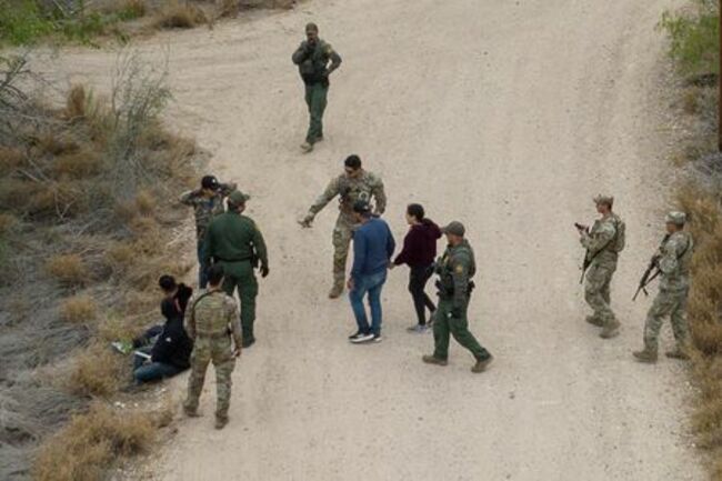 US to temporarily send 1,500 troops to Mexico border