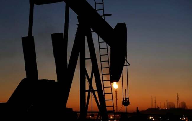 Oil extends losses as investors brace for more rate hikes