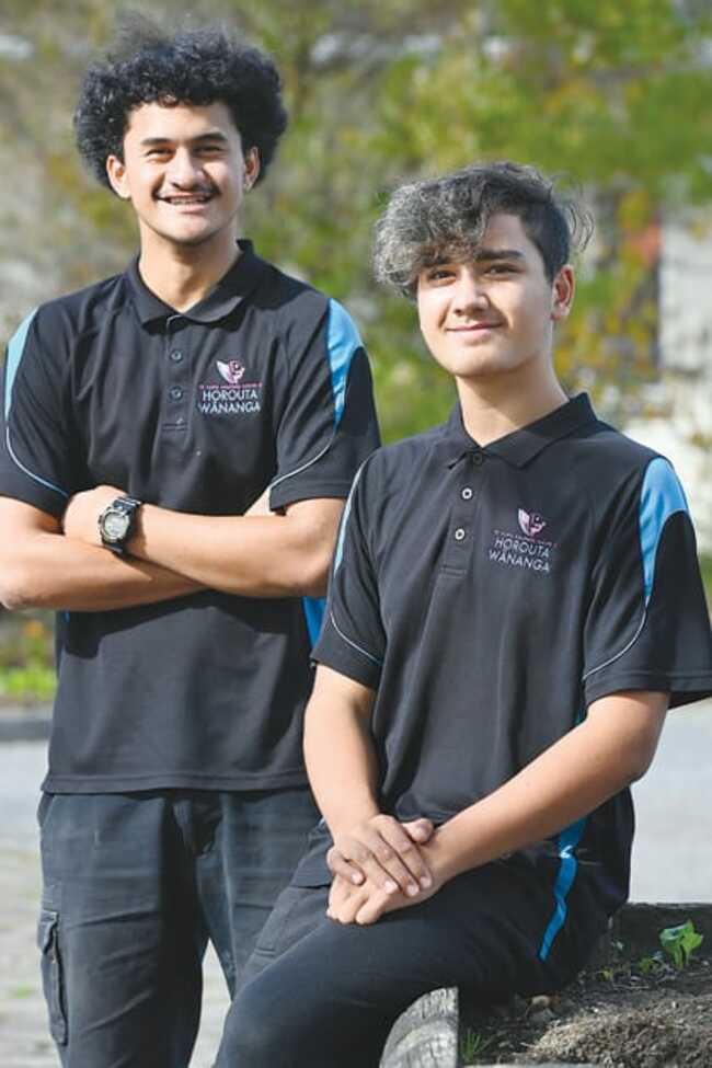 Horouta YES pair inspired by scholarship experiences