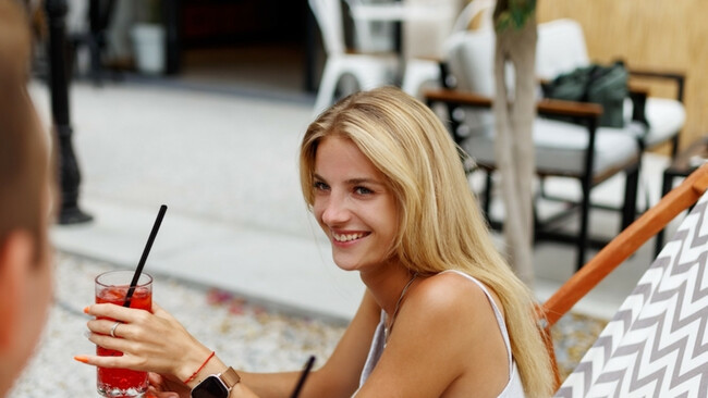 This Mentality Will Help You Talk To Men With Ease