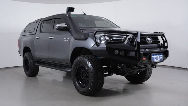 Used 2020 Graphite Toyota Hilux SR5 Cab Chassis Dual Cabfor sale in Bentley, WA