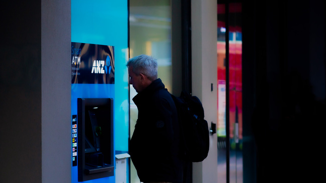 Government hints at Commerce Commission inquiry into bank profits