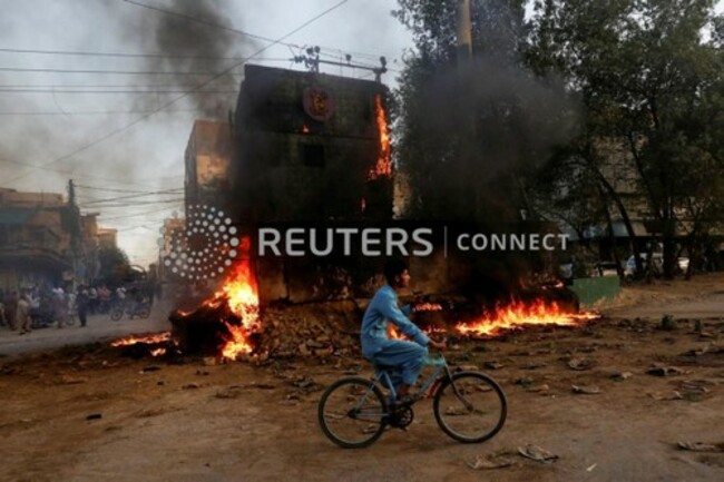 Riots erupt following arrest of former Pakistani Prime Minister Imran Khan
