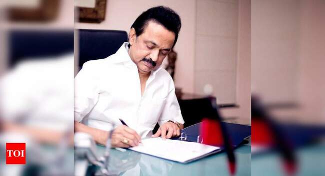 Tokyo Olympics: Tamil Nadu CM Stalin greets Indian women hockey team