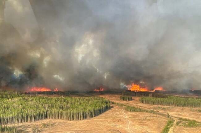 Canadian military deployed to help fight Alberta wildfires