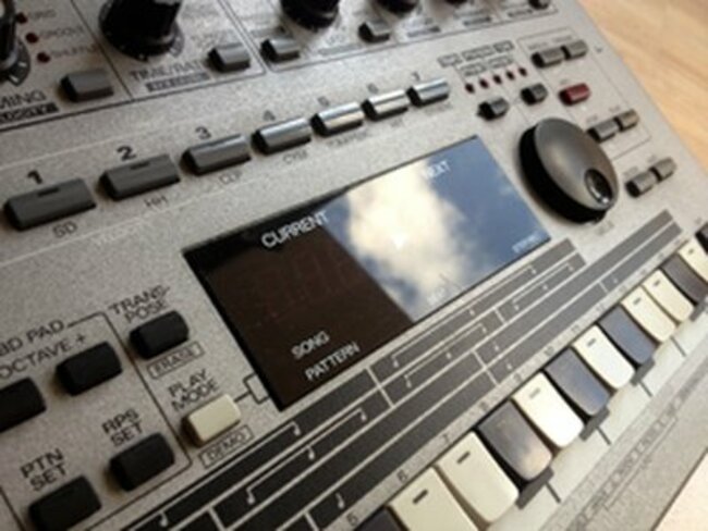 Synthie-Königreich! – Electro Royale vom 13.05.2023 – ByteFM