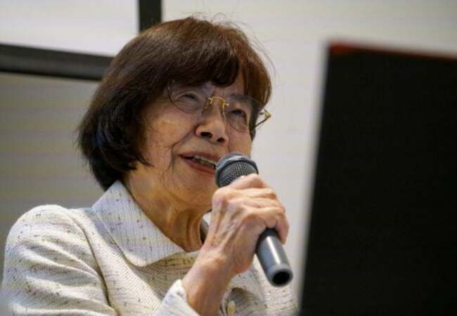 In her own words: A Hiroshima bomb survivor learns English to tell her story