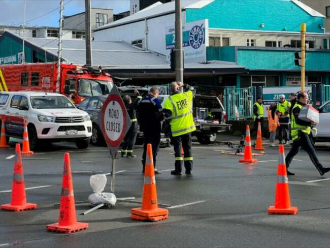Six dead in New Zealand hostel fire