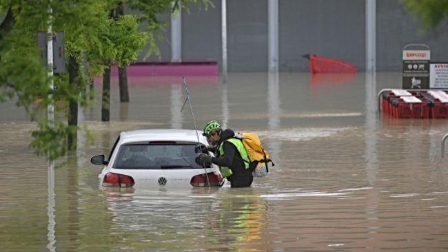 Five dead, Grand Prix postponed after flooding in northern Italy