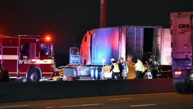 Fatal crash closes stretch of Highway 401 eastbound express lanes in Toronto