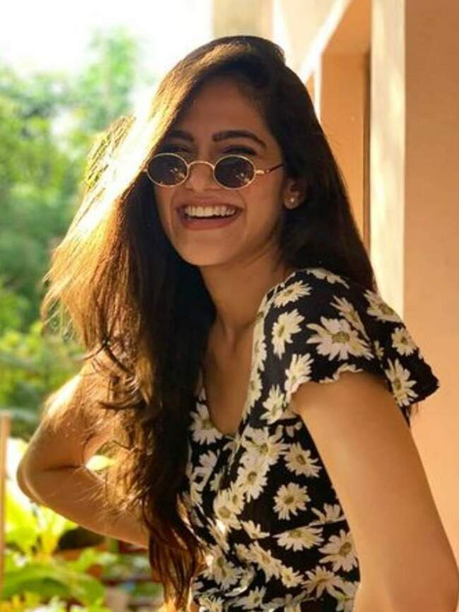 10 Gorgeous pictures of Simran Choudhary