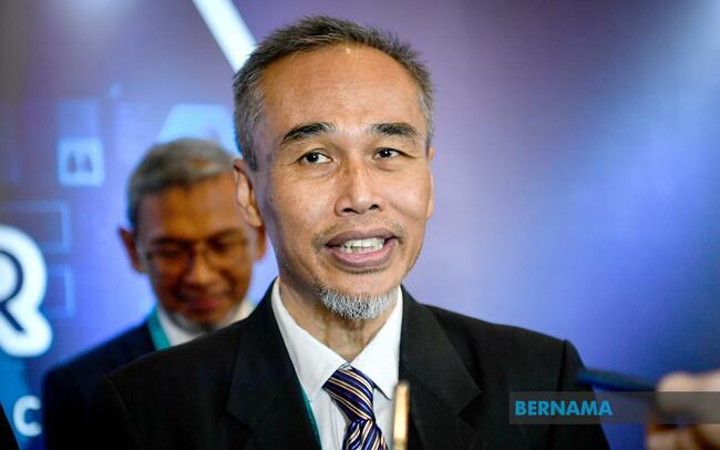 WEEKLY HFMD CASES EXCEED ALERT LEVEL