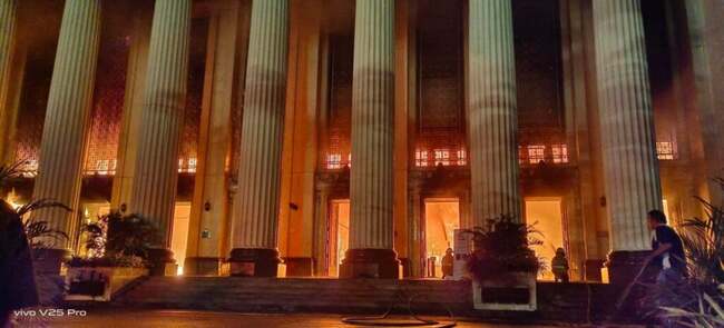 Volunteer hurt in Manila Central Post Office building fire