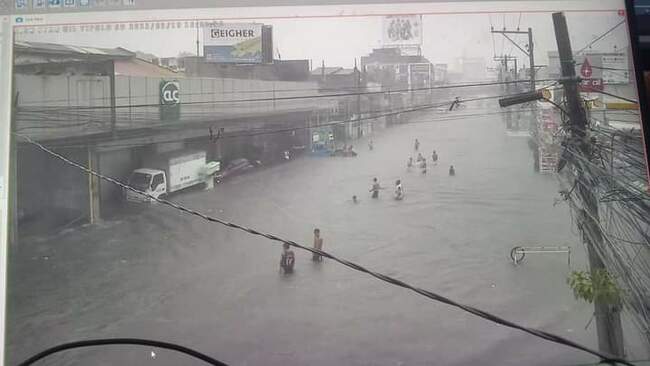 Mandaue exec to motorists: Avoid passing through heavily flooded city streets