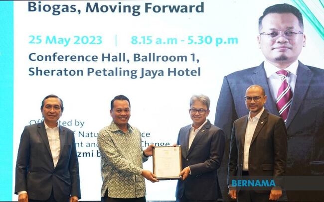 NIK NAZMI TO LEAD DELEGATION TO DISCUSS IMPACT OF EL-NINO, HAZE IN SINGAPORE