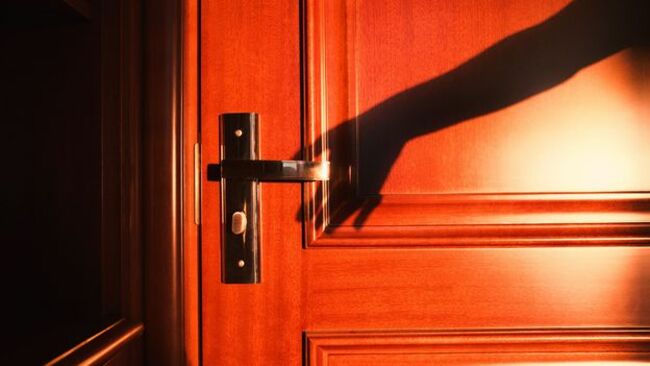 'Felt presence': Why we sometimes feel invisible others