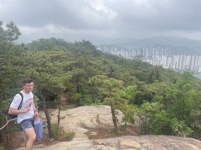 International Relations: A Korean tea sets journey to summit Mount Samseongsan
