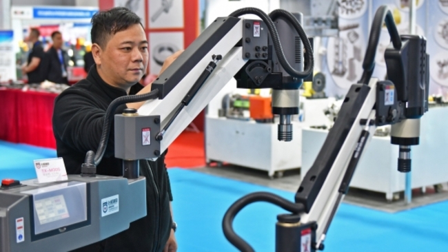 China's manufacturing purchasing managers' index down in May