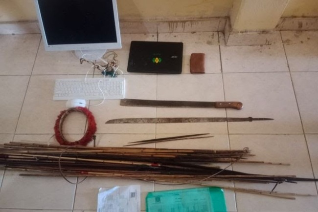 1) Police raid alleged hideout of Papuan separatists, arrest 22