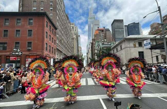 Bacolod's MassKara dancers enliven PH Independence Day in New York