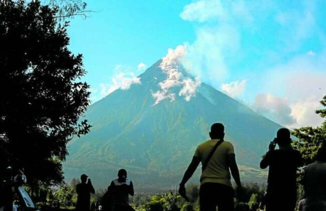 Albay declares a state of calamity due to Mayon unrest