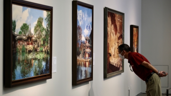 Wool embroidery exhibition is a stitch in time of city