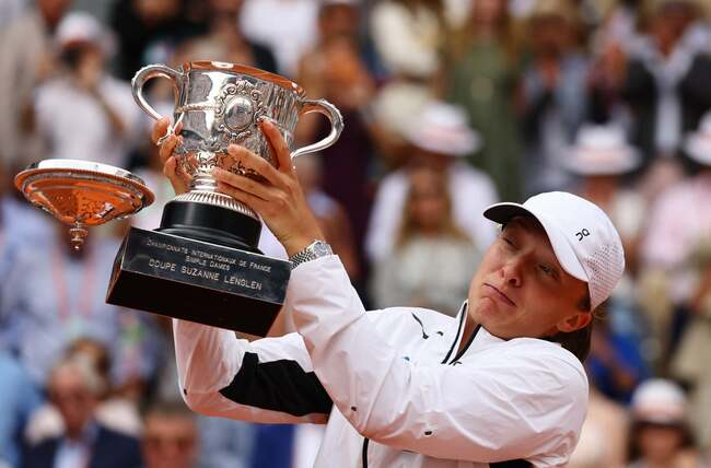 French Open: Iga Swiatek fails to keep a lid on wild celebrations
