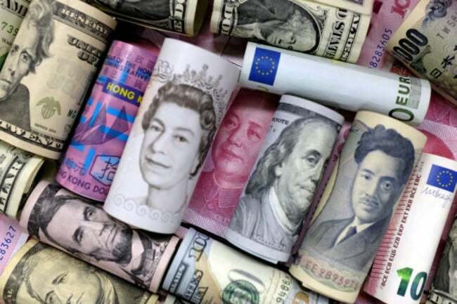 Dollar steady, with Fed pause eyed in busy central bank week
