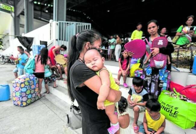 Albay folk ‘sleepless' as lava flows from Mayon