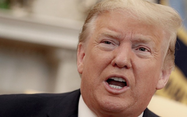 MEDIA OUTNUMBERS TRUMP SUPPORTERS AHEAD OF US COURT HEARING