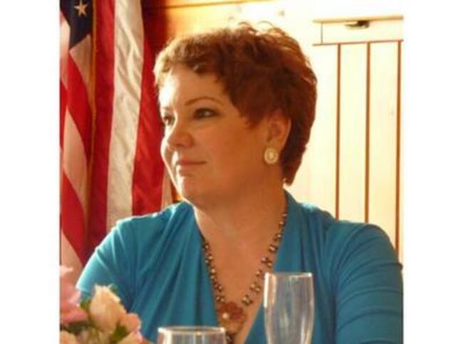 Close Up Radio Spotlights Psychic Sari Calvert