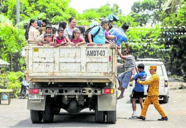 Almost 39,000 displaced by Mayon's unrest — NDRRMC