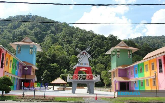 RESIDENTS URGE STATE GOVT TO OPEN WANG KELIAN SHOPPING ARCADE SOON