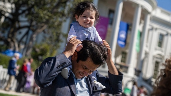 Dads in Congress reflect on working in Washington while making sure 'kids come first'