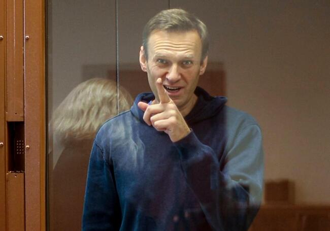 Imprisoned Putin foe Navalny to end his hunger strike