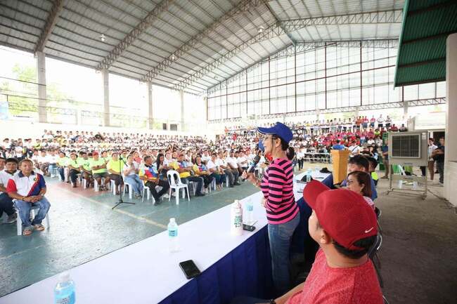 Cebu Governor Garcia revokes permits of Badian's unregistered canyoneering operators