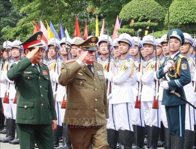 Vietnam, Cuba pledge stronger defense cooperation