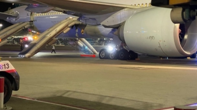 11 injured in Hong Kong in Cathay Pacific flight incident